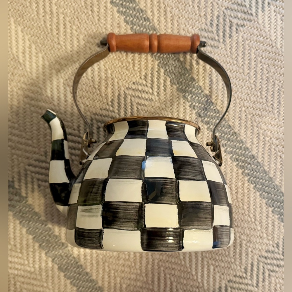 MacKenzie-Childs | Courtly Check 2 Quart Tea Kettle *New*
